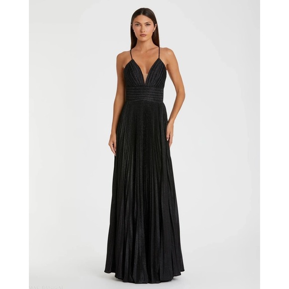 Mac Duggal Dresses & Skirts - Mac Duggal 30725 Black Metallic Pleated V-Neck Open Back Maxi Gown Size 12